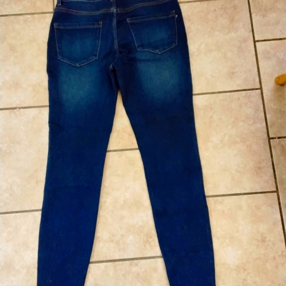 TAHARI Women's Blue Jeans SIZE 4/27 STRAIGHT LEG - Picture 1 of 7